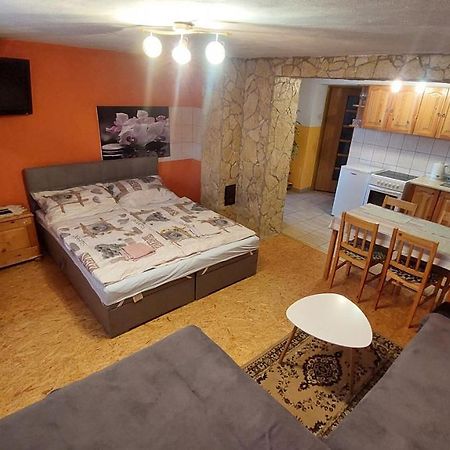 Privat 498 Hotell Lúčky Eksteriør bilde